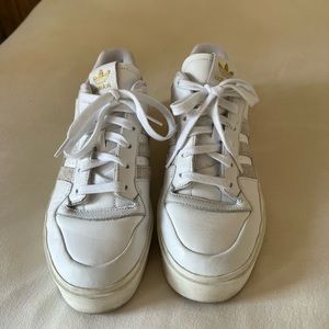White adidas sneakers w/ tan and gold detailing